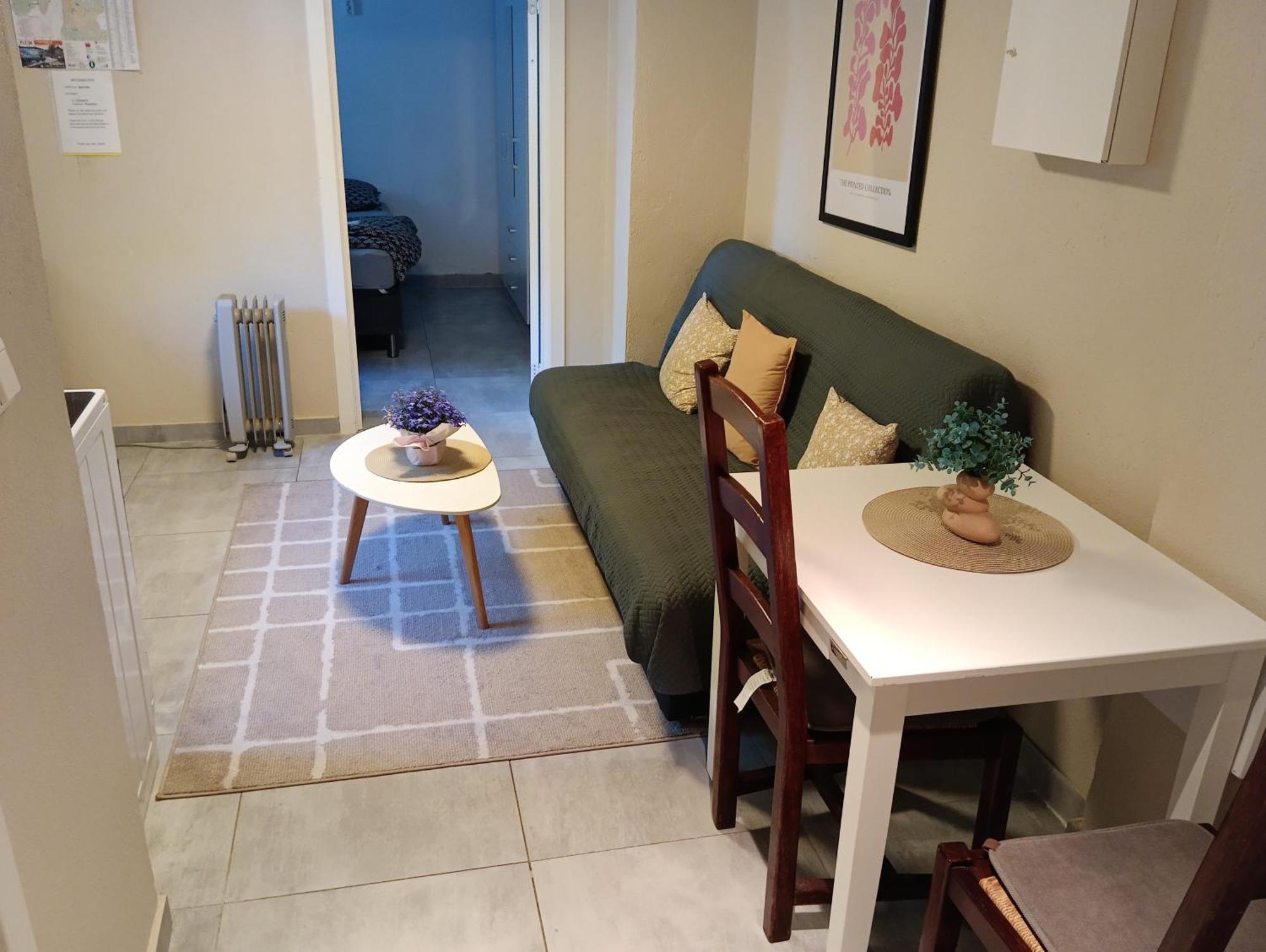 Renovated Semi- Basement 2 Bedrooms Furnished Apartment - Close To Everything In Moss Exteriér fotografie